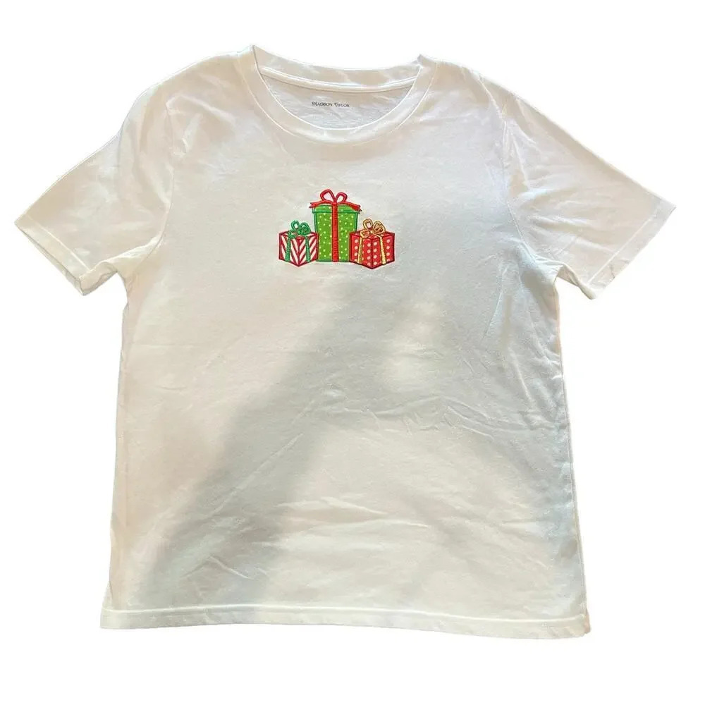 Madison Taylor Women's Large White Embroidered‎ Christmas Presents T-Shirt
